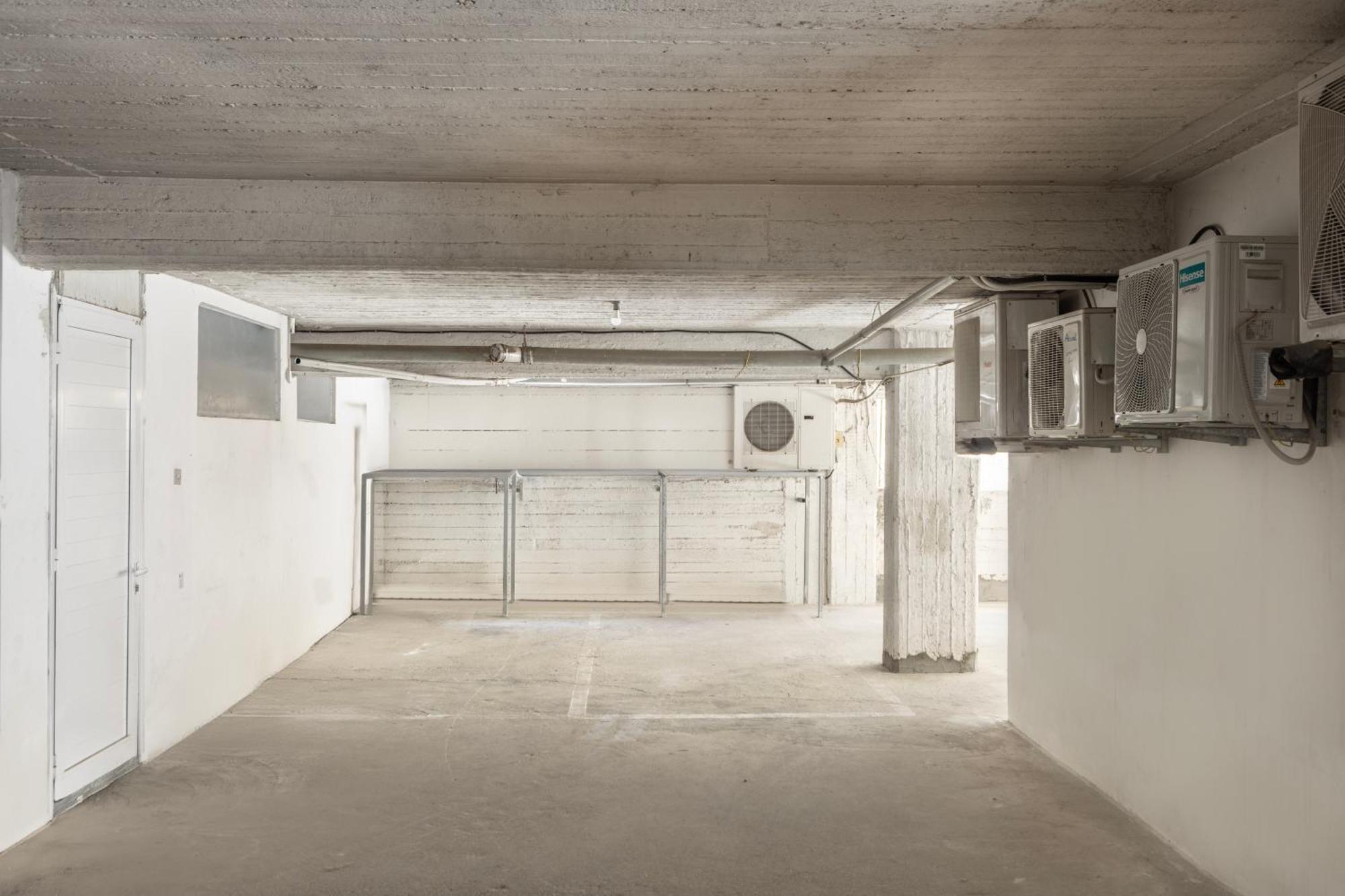 Luxurious Bright & Stylish 2br With Office In Nicosia