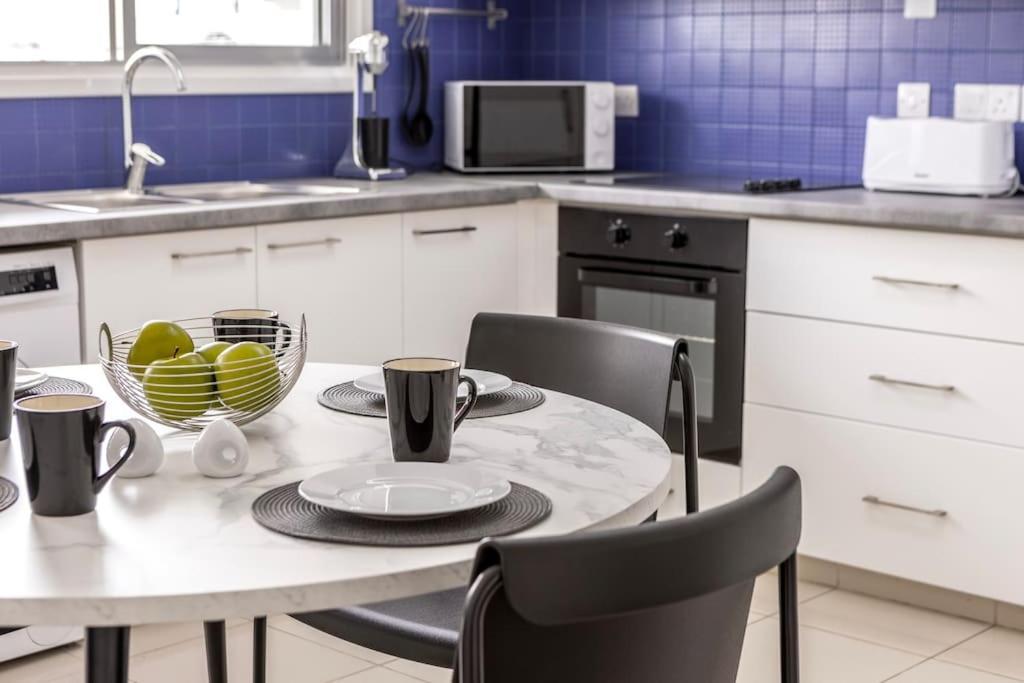 Luxurious Bright & Stylish 2br With Office In Apartman *
